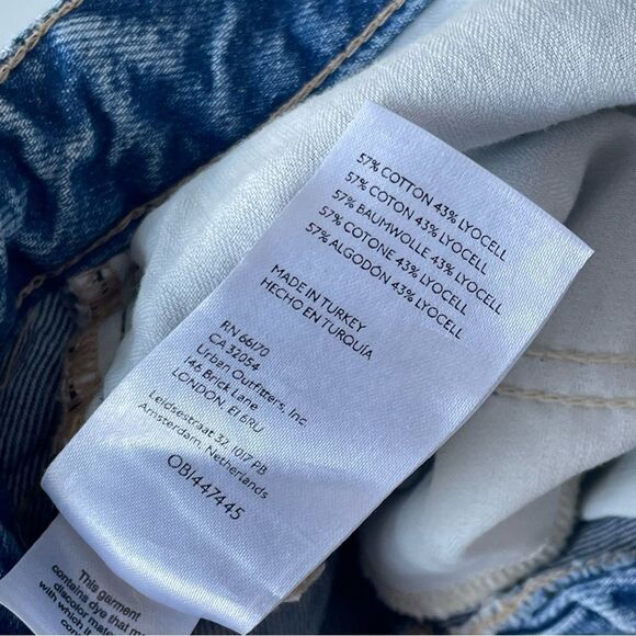 We The Free Distressed Blue Denim Cut Off Shorts Sz 31 - Picture 5 of 5